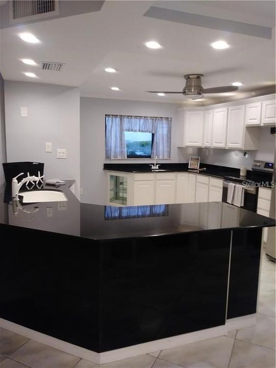 For Sale: $440,000 (2 beds, 1 baths, 1537 Square Feet)