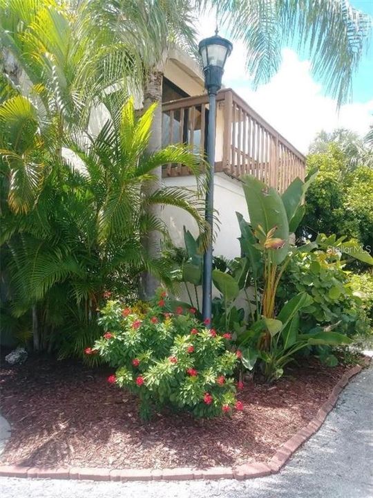 For Sale: $440,000 (2 beds, 1 baths, 1537 Square Feet)