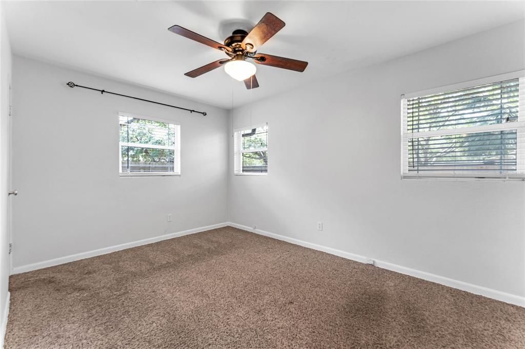 For Rent: $2,685 (4 beds, 2 baths, 1409 Square Feet)