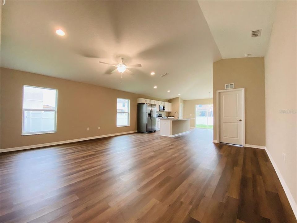For Rent: $1,795 (3 beds, 2 baths, 1507 Square Feet)