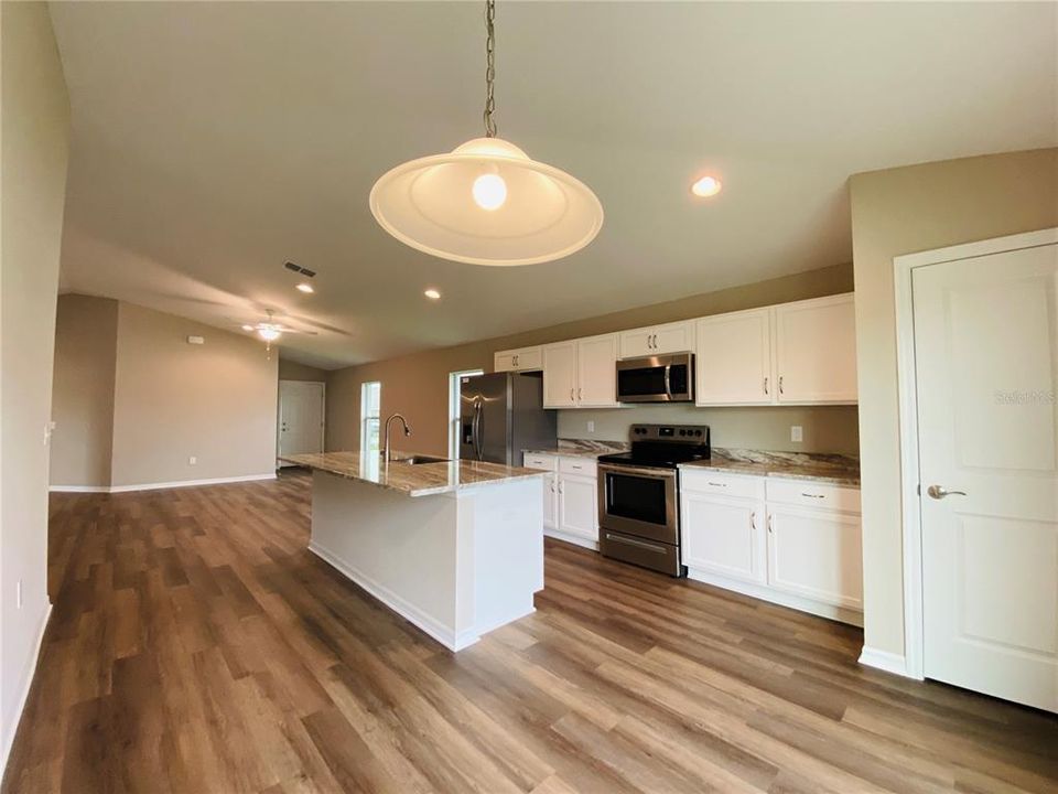 For Rent: $1,795 (3 beds, 2 baths, 1507 Square Feet)