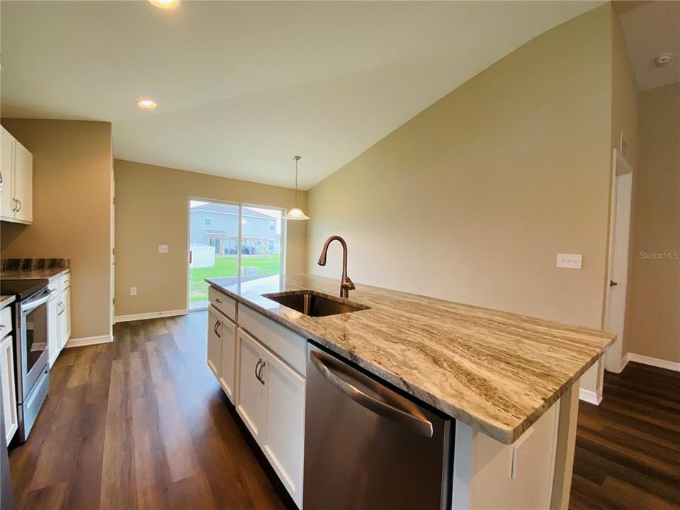 For Rent: $1,795 (3 beds, 2 baths, 1507 Square Feet)