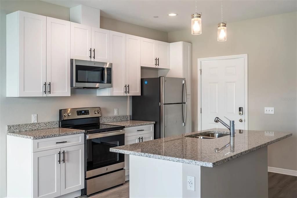 For Rent: $2,995 (3 beds, 2 baths, 1890 Square Feet)