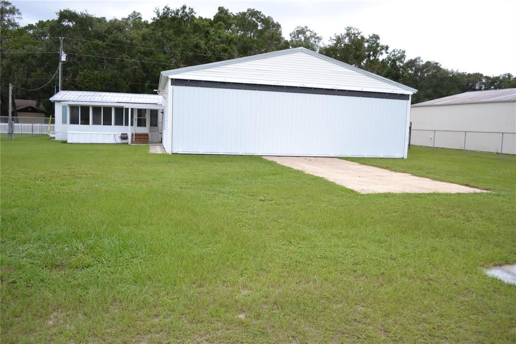 For Sale: $379,900 (3 beds, 2 baths, 1058 Square Feet)