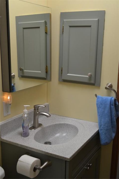 For Sale: $379,900 (3 beds, 2 baths, 1058 Square Feet)