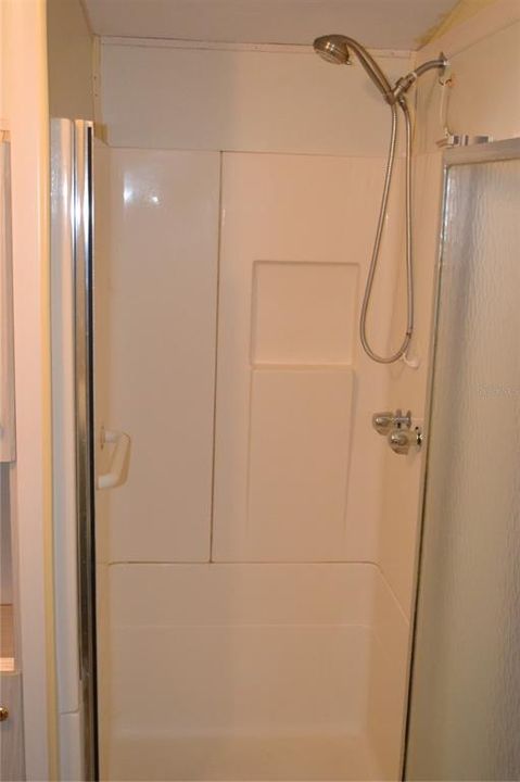 For Sale: $379,900 (3 beds, 2 baths, 1058 Square Feet)