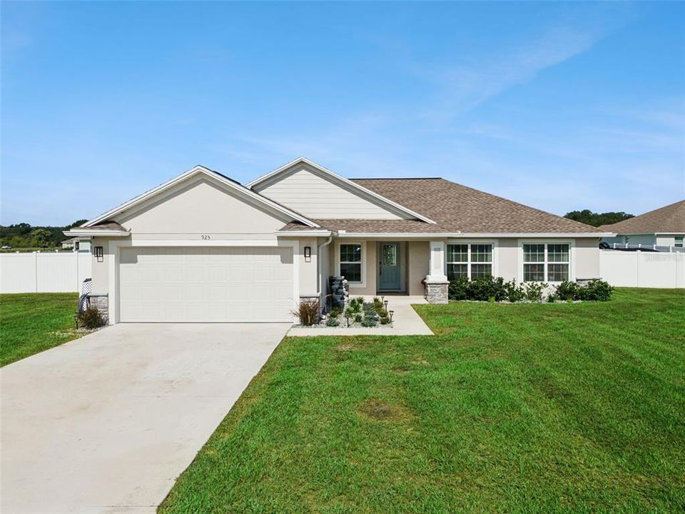 For Sale: $415,000 (3 beds, 2 baths, 1854 Square Feet)