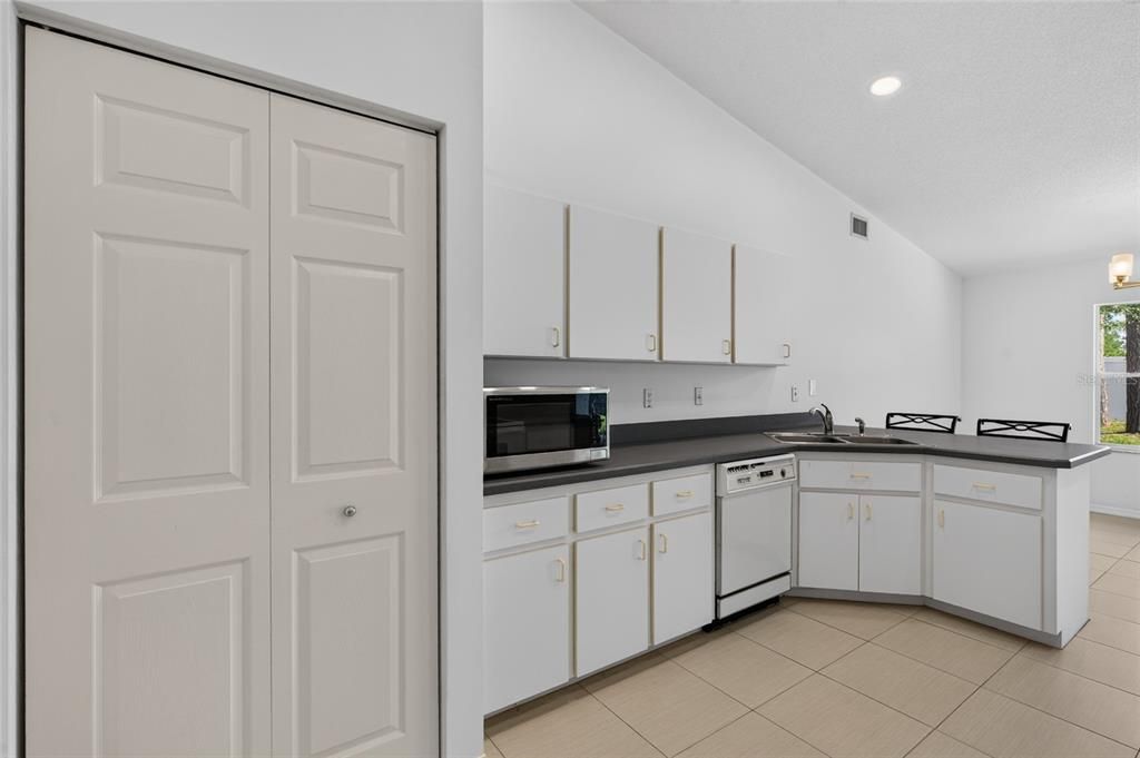 For Sale: $339,000 (3 beds, 2 baths, 2097 Square Feet)
