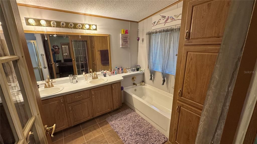 На продажу: $162,500 (2 спален, 2 ванн, 1529 Квадратных фут)