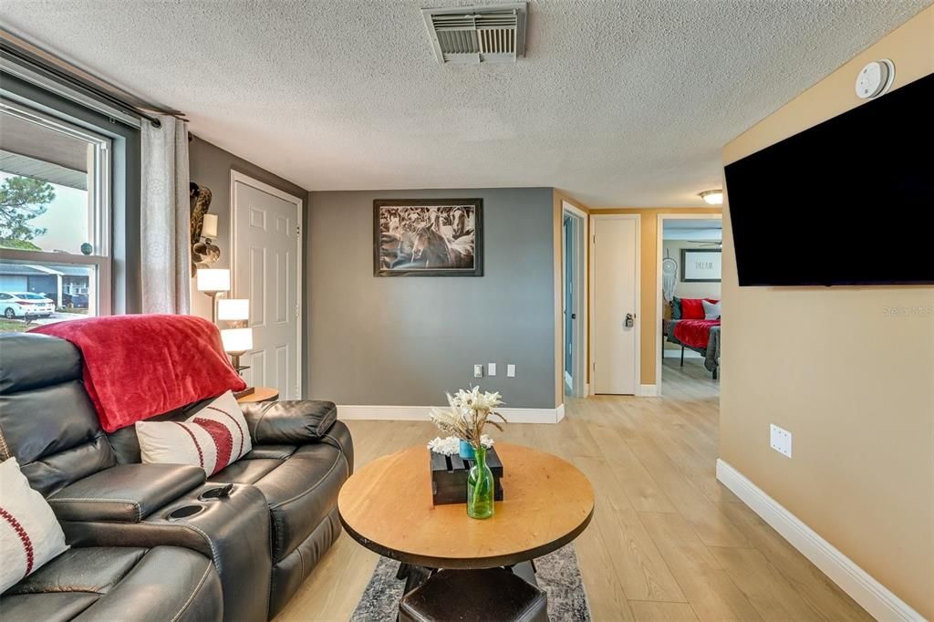 В аренду: $1,950 (2 спален, 2 ванн, 1100 Квадратных фут)