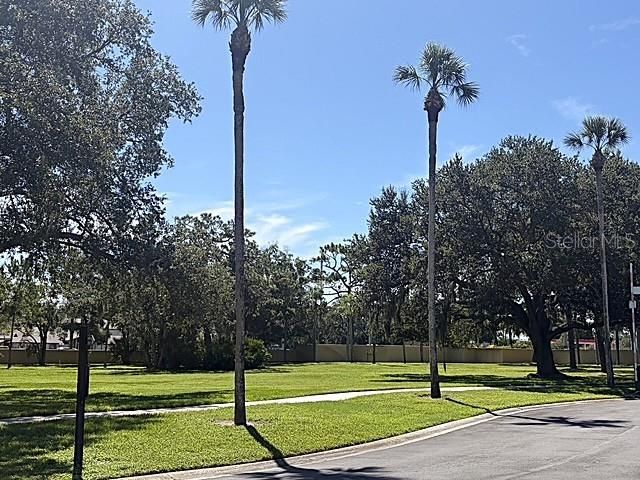 For Rent: $1,550 (1 beds, 1 baths, 870 Square Feet)