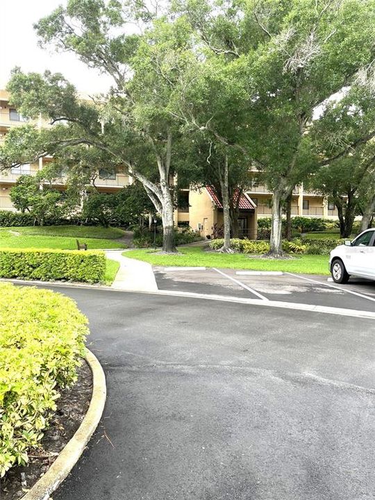 For Rent: $1,550 (1 beds, 1 baths, 870 Square Feet)