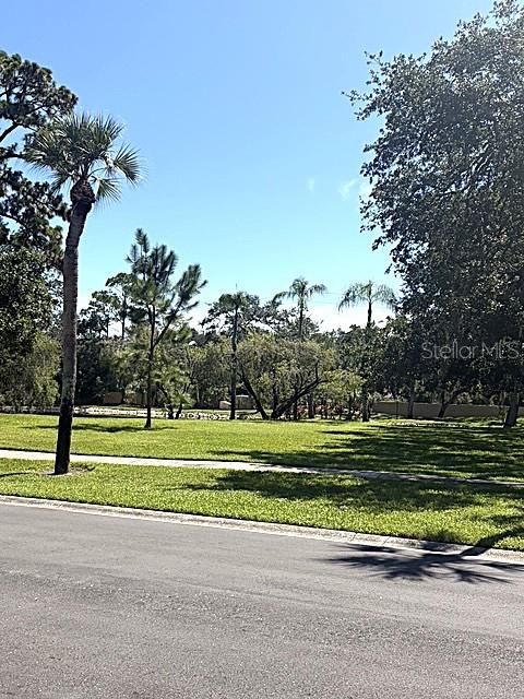 For Rent: $1,550 (1 beds, 1 baths, 870 Square Feet)