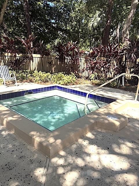 For Rent: $1,550 (1 beds, 1 baths, 870 Square Feet)