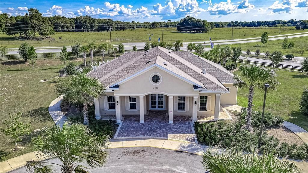 For Sale: $289,999 (2 beds, 2 baths, 1811 Square Feet)