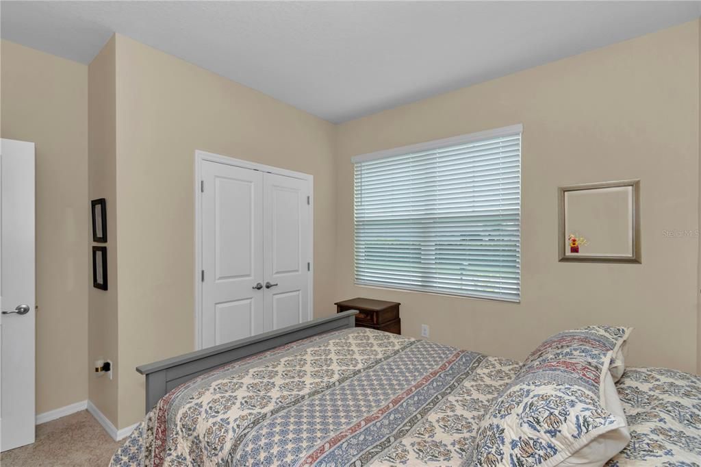 For Sale: $289,999 (2 beds, 2 baths, 1811 Square Feet)