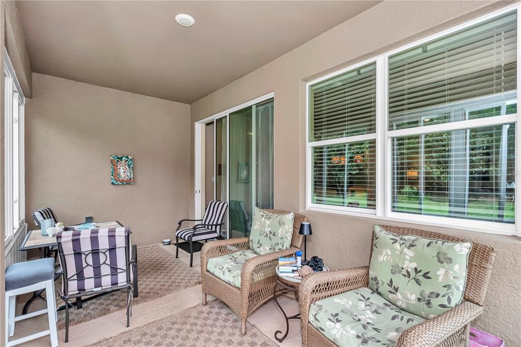 For Sale: $289,999 (2 beds, 2 baths, 1811 Square Feet)