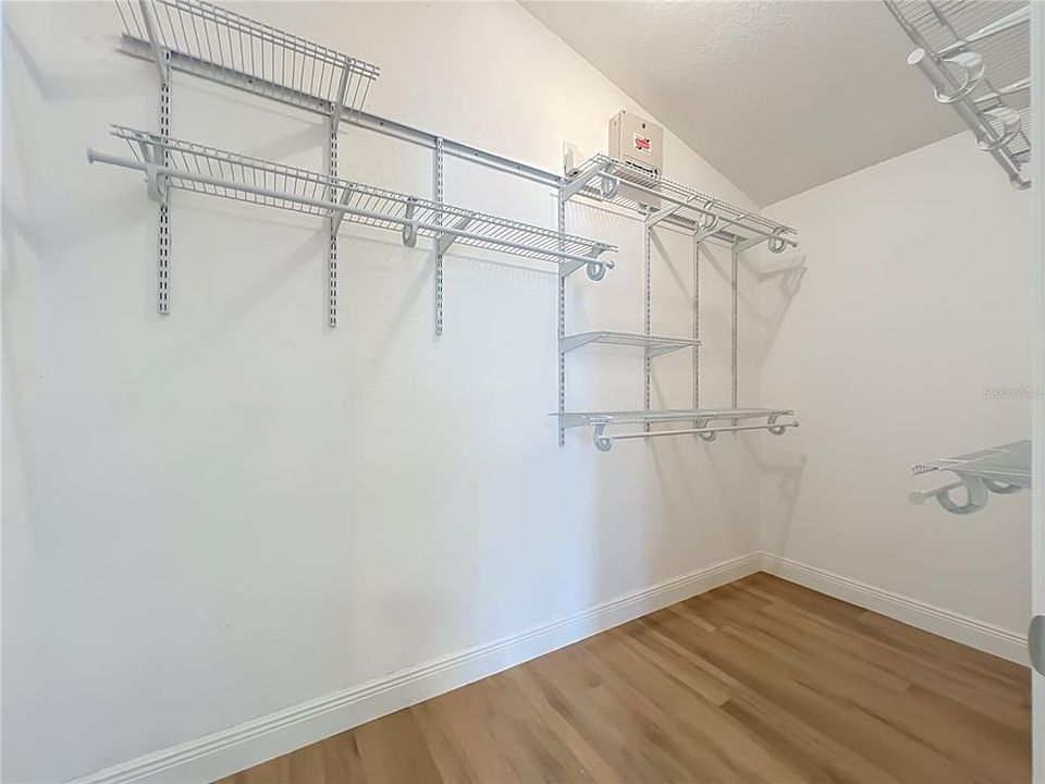 На продажу: $439,900 (3 спален, 2 ванн, 1587 Квадратных фут)