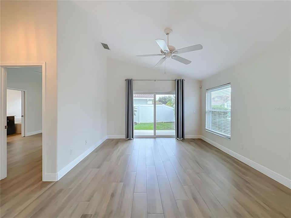 На продажу: $439,900 (3 спален, 2 ванн, 1587 Квадратных фут)