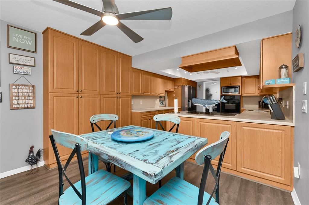 For Sale: $525,000 (3 beds, 2 baths, 2217 Square Feet)
