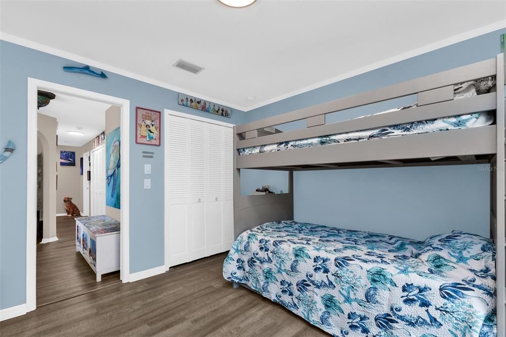 For Sale: $525,000 (3 beds, 2 baths, 2217 Square Feet)