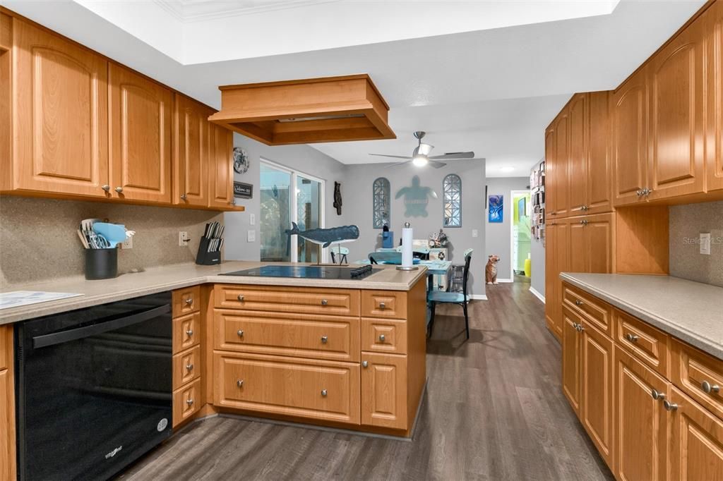 For Sale: $525,000 (3 beds, 2 baths, 2217 Square Feet)