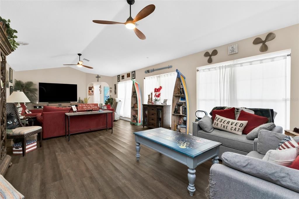 For Sale: $525,000 (3 beds, 2 baths, 2217 Square Feet)