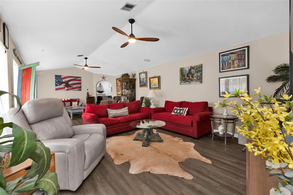 For Sale: $525,000 (3 beds, 2 baths, 2217 Square Feet)