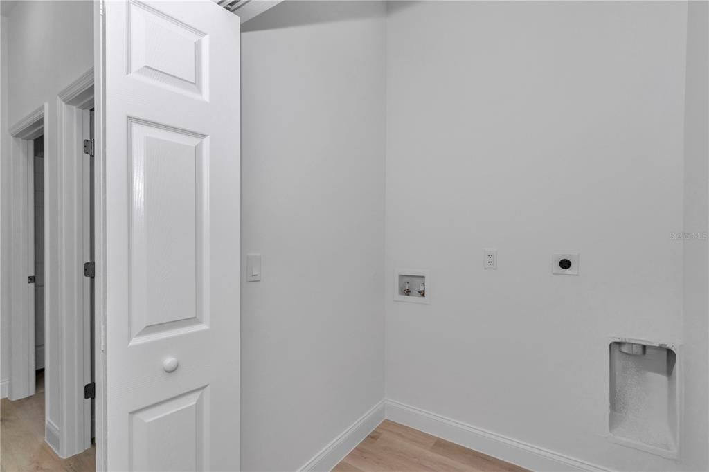 Active With Contract: $308,900 (4 beds, 2 baths, 1859 Square Feet)