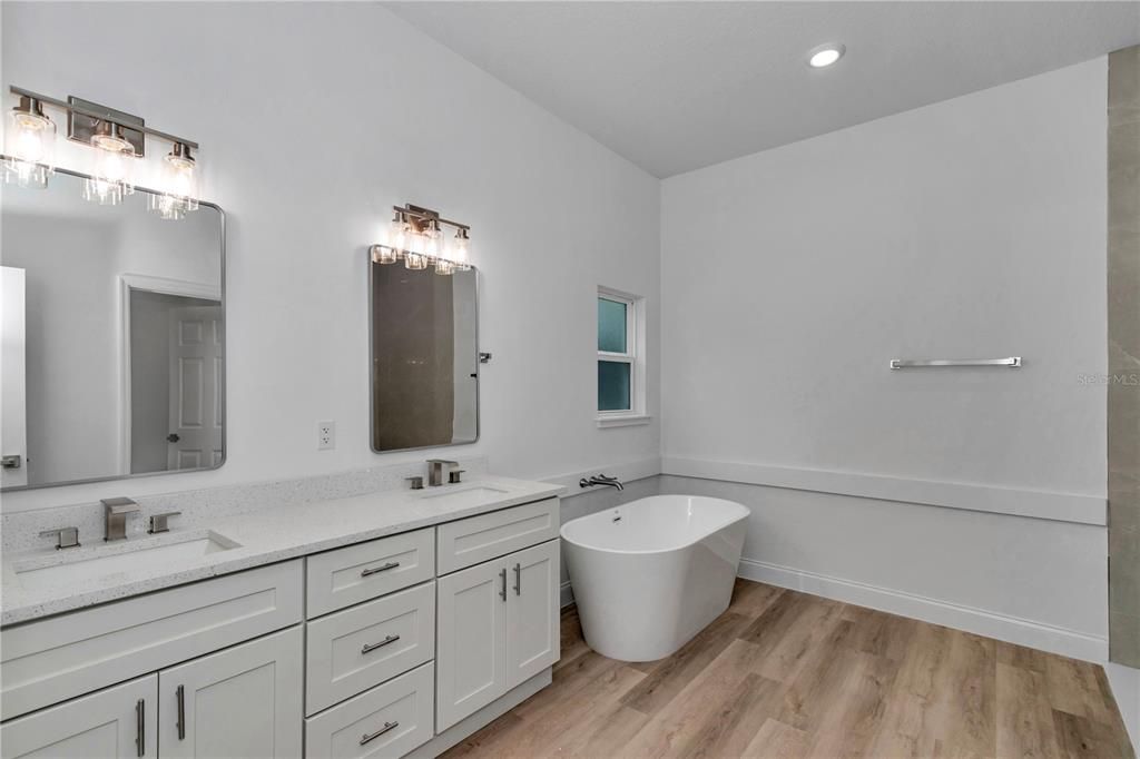 Active With Contract: $308,900 (4 beds, 2 baths, 1859 Square Feet)