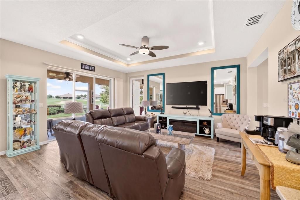 For Sale: $448,000 (2 beds, 2 baths, 1651 Square Feet)