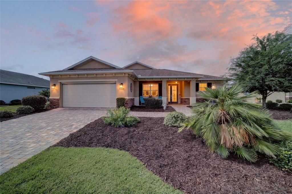 For Sale: $448,000 (2 beds, 2 baths, 1651 Square Feet)