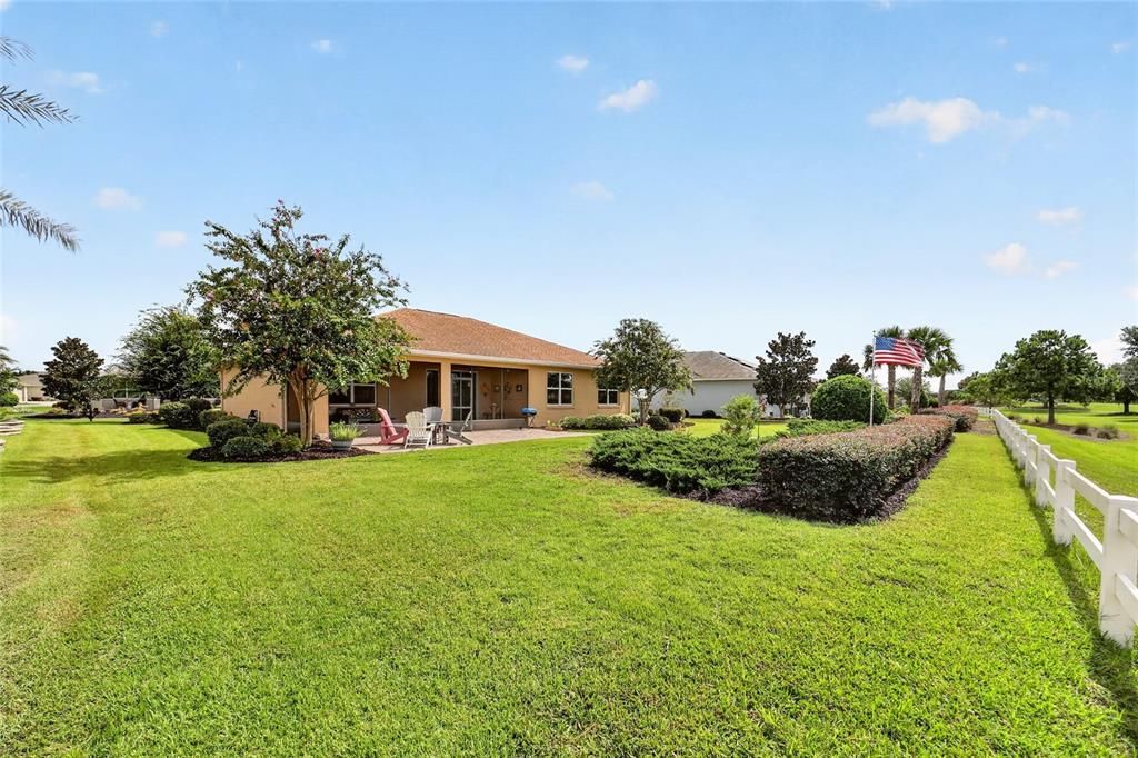 For Sale: $448,000 (2 beds, 2 baths, 1651 Square Feet)