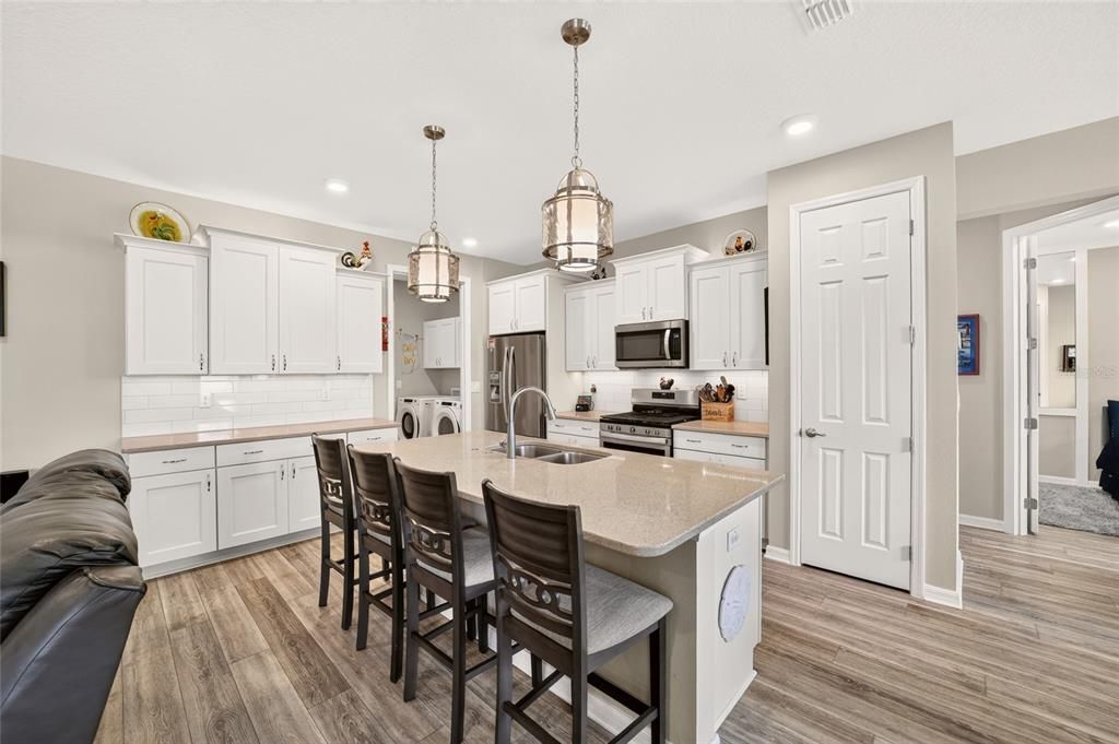 For Sale: $448,000 (2 beds, 2 baths, 1651 Square Feet)