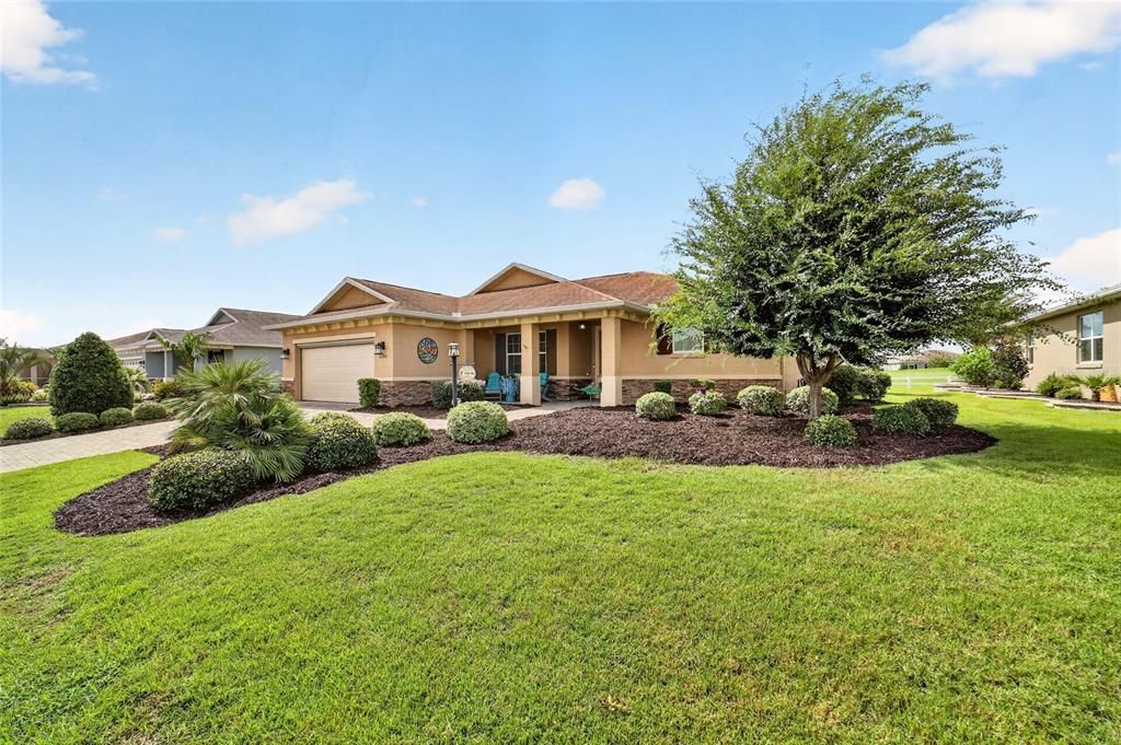 For Sale: $448,000 (2 beds, 2 baths, 1651 Square Feet)