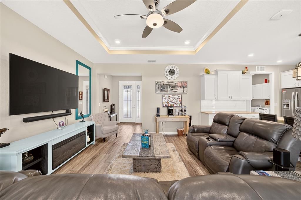 For Sale: $448,000 (2 beds, 2 baths, 1651 Square Feet)
