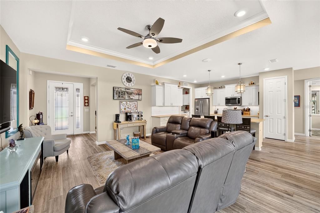 For Sale: $448,000 (2 beds, 2 baths, 1651 Square Feet)