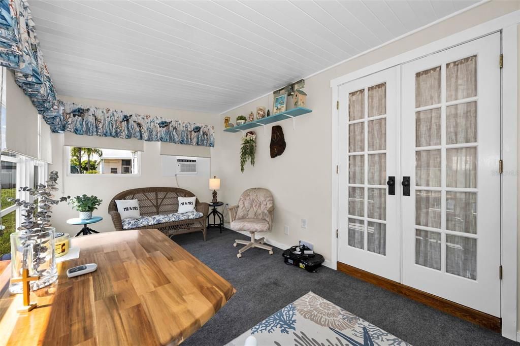 For Sale: $185,000 (3 beds, 2 baths, 1150 Square Feet)