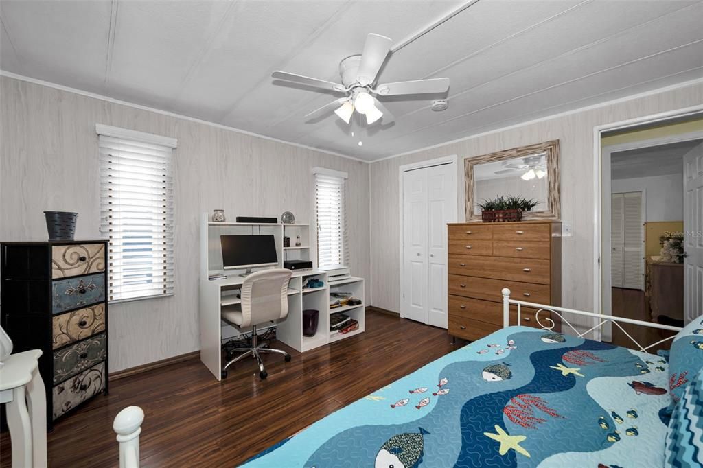 For Sale: $185,000 (3 beds, 2 baths, 1150 Square Feet)