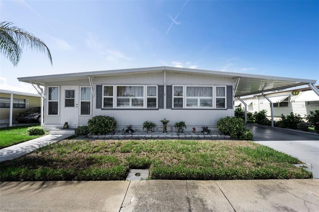 For Sale: $185,000 (3 beds, 2 baths, 1150 Square Feet)