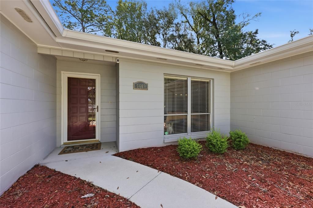 For Sale: $359,900 (4 beds, 2 baths, 1857 Square Feet)