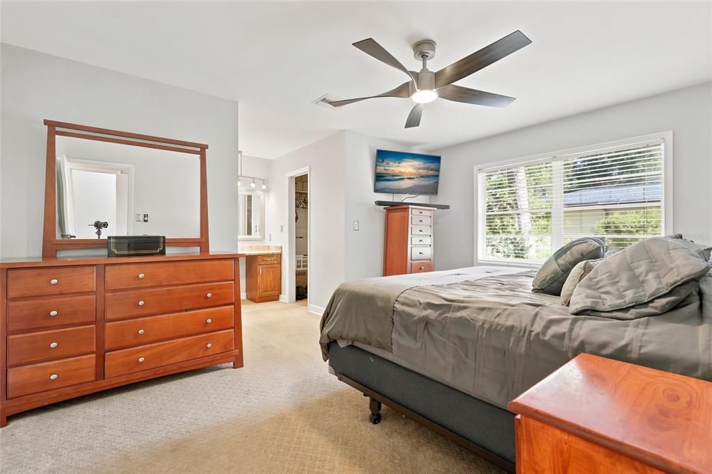For Sale: $359,900 (4 beds, 2 baths, 1857 Square Feet)