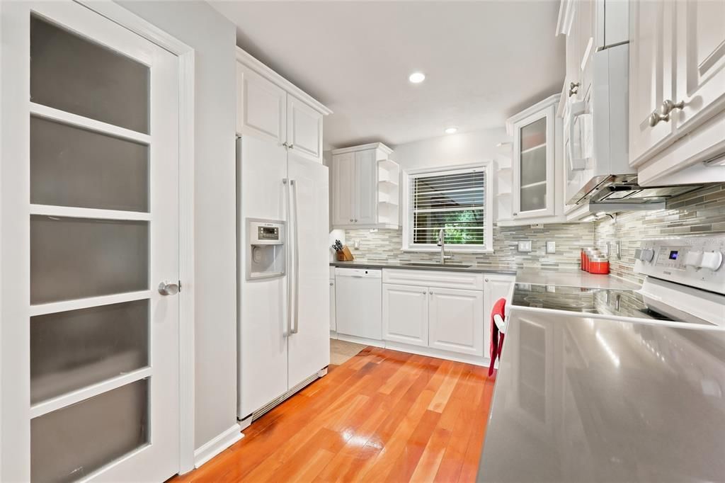 For Sale: $359,900 (4 beds, 2 baths, 1857 Square Feet)