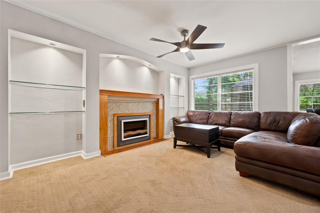 For Sale: $359,900 (4 beds, 2 baths, 1857 Square Feet)