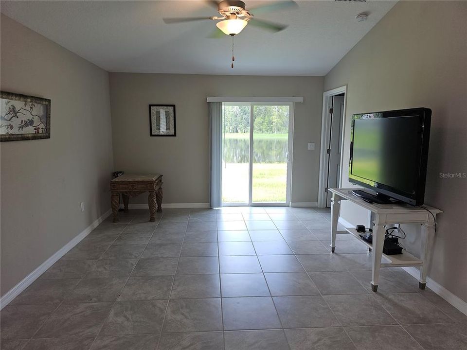For Rent: $2,200 (3 beds, 2 baths, 1334 Square Feet)