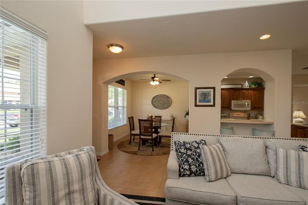 For Rent: $2,550 (2 beds, 2 baths, 1053 Square Feet)