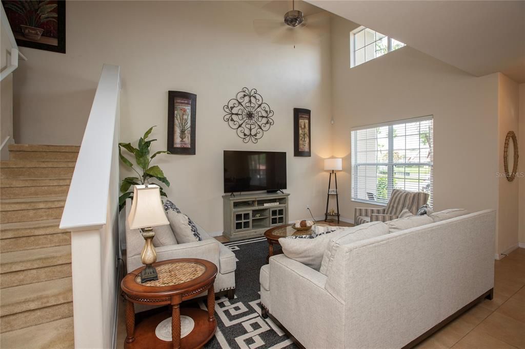 For Rent: $2,550 (2 beds, 2 baths, 1053 Square Feet)