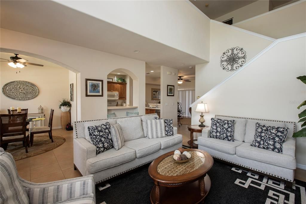 For Rent: $2,550 (2 beds, 2 baths, 1053 Square Feet)