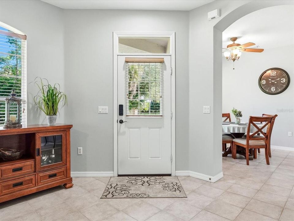 For Sale: $299,900 (2 beds, 2 baths, 1508 Square Feet)