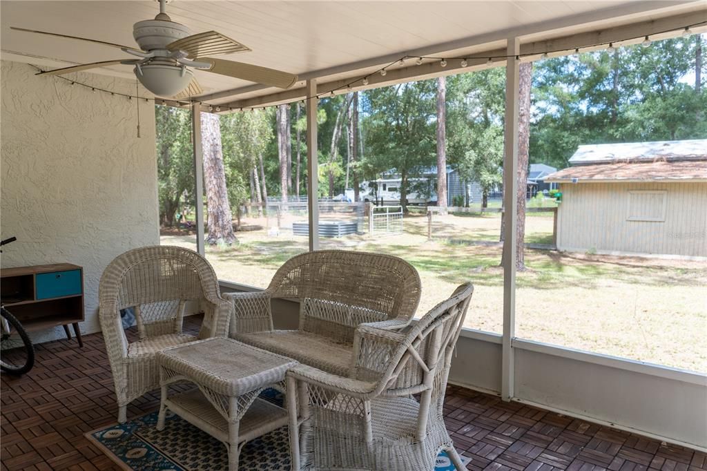 For Sale: $500,000 (3 beds, 2 baths, 1686 Square Feet)